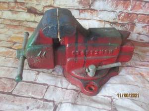 lot 208 image: CRAFTSMAN SWIVEL BENCH VISE 506.51801