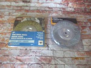 lot 224 image: 2 WIRE WHEELS 8 MIBRO 682681 AND COLUMBIAN 52008