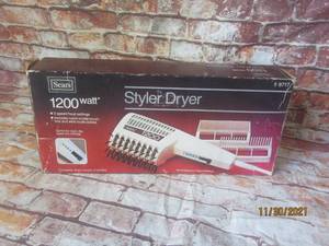 lot 252 image: SEARS STYLE DRYER 1200 WATT 8717