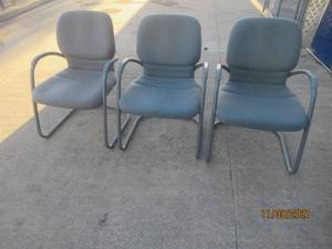 lot 272 image: 3 OFFICERECEPTION CHAIRS