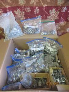 lot 33 image: GENEROUS AMOUNT OF ASSORTED SET SCREW CONNECTORS