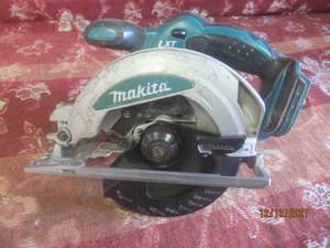 lot 50 image: MAKITA LXT BSS610 SAW