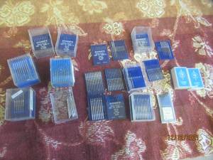 lot 72 image: GENEROUS AMOUNT SEWING MACHINE NEEDLES