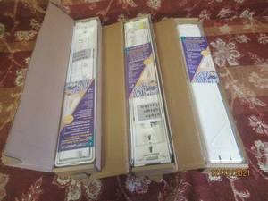 lot 73 image: 3 INSTANT HANGER NEW IN BOX