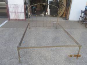 lot 97 image: VINTAGE WROUGHT IRON FULL SIZE BED FRAME