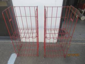 lot 100 image: 2 FOLDING MAGAZINE DISPLAY RACKS