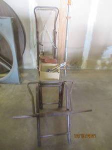 lot 109 image: VINTAGE WEIGHT BENCH WITH ACCESSORIES