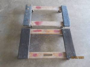 lot 135 image: 2 FOUR WHEEL DLLIES