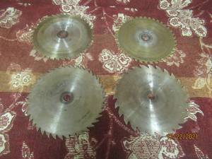 lot 154 image: 4 OLDHAM SAW BLADES