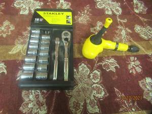 lot 158 image: STANLEY MECHANIC TOOL SET AND FRISKARS TOOL HAND DRILL