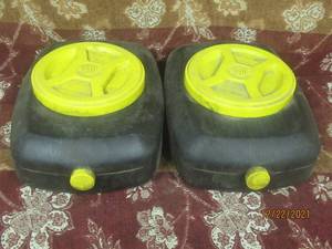 lot 172 image: 2 BLITZ OIL DRAIN PANS