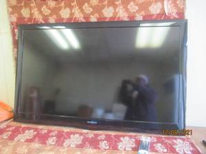 lot 266 image: INSIGNIA 55 LCD TV HAS POWER NO PICTURE