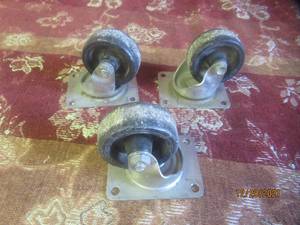 lot 202 image: 3 CASTERS