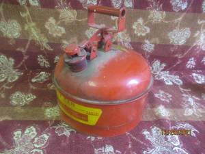 lot 188 image: VINTAGE EAGLE SAFETY GAS CAN 817199