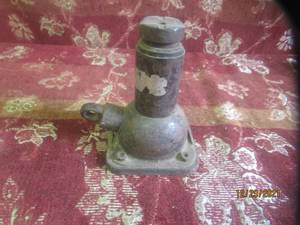 lot 189 image: VINTAGE BOTTLE JACK