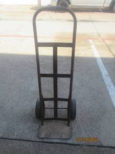 lot 199 image: METAL DOLLY