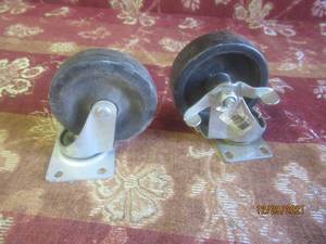lot 203 image: 2 CATSERS