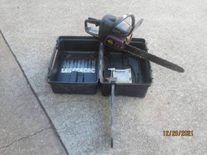 lot 217 image: POULAN WILD THING P4018WTL CHAIN SAW WITH MANUAL AND CASE
