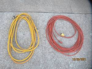 lot 236 image: 2 MED DUTY EXTENSION CORDS
