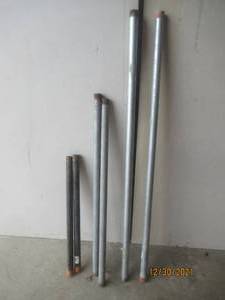 lot 295 image: 6 STEEL PIPES THREADEDON BOTH ENDS