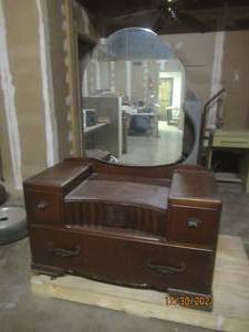 lot 338 image: VINTAGE 3 DRAWER DRESSER WITH MIRROR