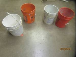 lot 343 image: 4 PLACTIC 5 GALLON BUCKETS