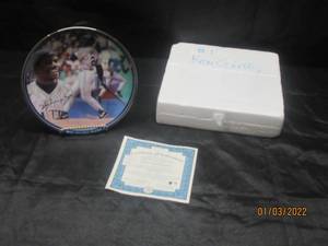 lot 373 image: KEN GRIFFEY JR MOST VALUABLE PLAYER PLATE #5999A WITH SIGNITURE AND C.O.A