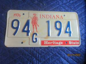 lot 30 image: VINTAGE INDIANA 1976 LICENSE PLATE