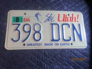 lot 33 image: VINTAGE UTAH LICENSE PLATE