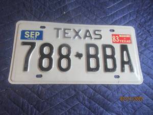 lot 35 image: VINTAGE TEXAS 1983 LICENSE PLATE
