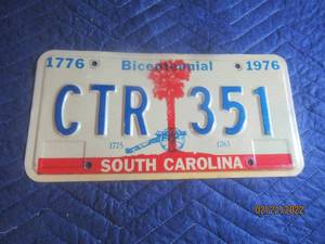 lot 39 image: VINTAGE SOUTH CAROLINA 1976 LICENSE PLATE