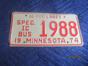 lot 41 image: VINTAGE UTAH LICENSE PLATE