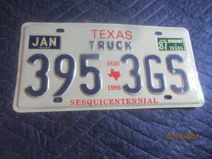 lot 44 image: VINTAGE TEXAS 1987 LICENSE PLATE