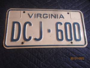 lot 46 image: VINTAGE VIRGINIA LICENSE PLATE
