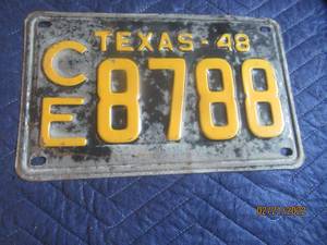 lot 52 image: VINTAGE TEXAS 1948 LICENSE PLATE