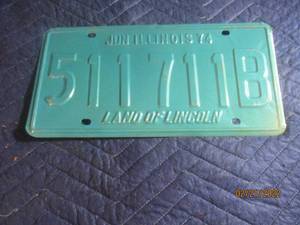 lot 54 image: VINTAGE ILLINOIS 1974 LICENSE PLATE