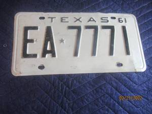 lot 59 image: VINTAGE TEXAS 1961 LICENSE PLATE