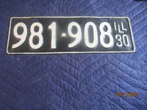lot 63 image: VINTAGE ILLINOIS 1930 LICENSE PLATE