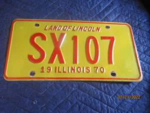 lot 72 image: VINTAGE ILLINOIS 1970 LICENSE PLATE