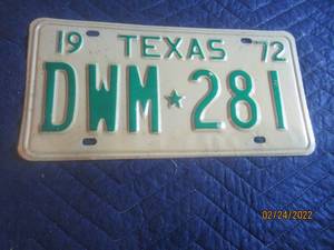lot 121 image: VINTAGE 1972 TEXAS LICENSE PLATE