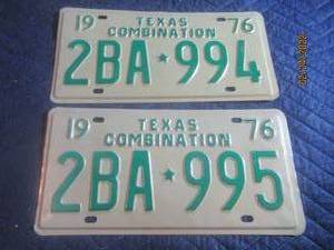 lot 122 image: VINTAGE 1976 TEXAS COMBINATION LICENSE PLATES
