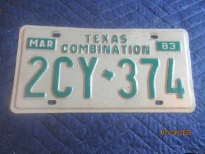 lot 129 image: VINTAGE 1983 TEXAS COMBINATION LICENSE PLATE