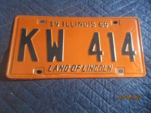 lot 134 image: VINTAGE 1969 ILLINOIS LICENSE PLATE