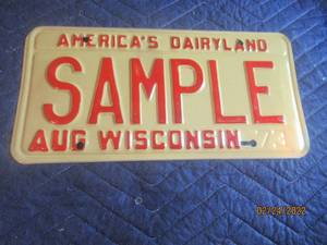 lot 152 image: VINTAGE 1973 WISCONSIN SMPLE LICENSE PLATE