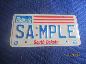 lot 157 image: VINTAGE 1076 SOUTH DAKOTA SAMPLE LICENSE PLATE