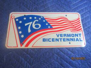 lot 172 image: VINTAGE 1976 VERMOUNT BICENTENNIAL LICENSE PLATE