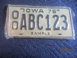 lot 184 image: VINTAGE 1975 IOWA SAMPLE LICENSE PLATE