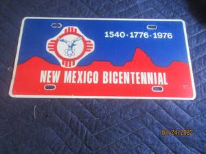 lot 195 image: VINTAGE 1976 NEW MEXICO BICENTENNIAL LICENSE PLATE
