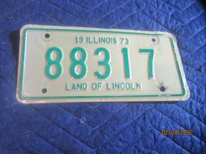 lot 107 image: VINTAGE ILLINOIS 1973 MOTORCYCLE LICENSE PLATE