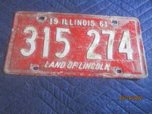 lot 115 image: VINTAGE ILLINOIS 1975 MOTORCYCLE LICENSE PLATE